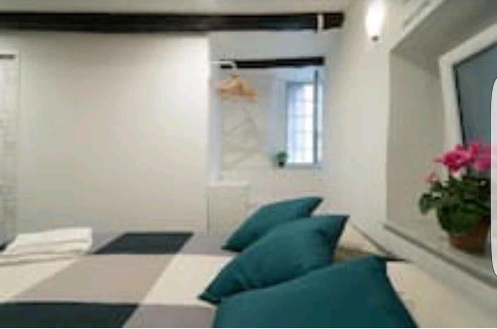 Flat Tribunali Neapel Exterior foto